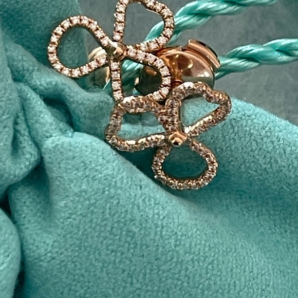 Tiffany & Co 18K rose gold and diamond paper‎ flower earrings - Picture 7 of 15